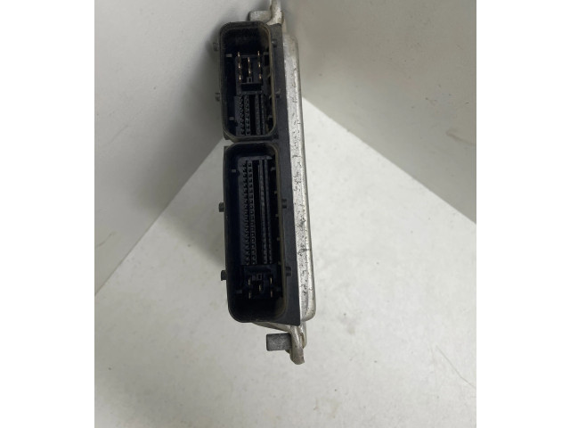 Блок управления двигателя 038906012E, 28SA4833 Skoda Octavia Mk1 (1U)