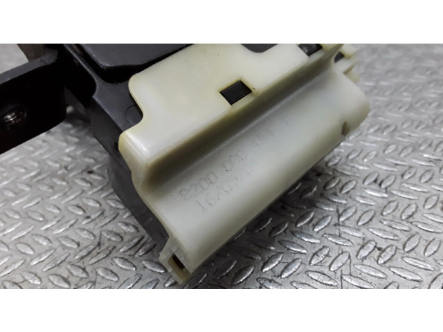 Замок задней крышки