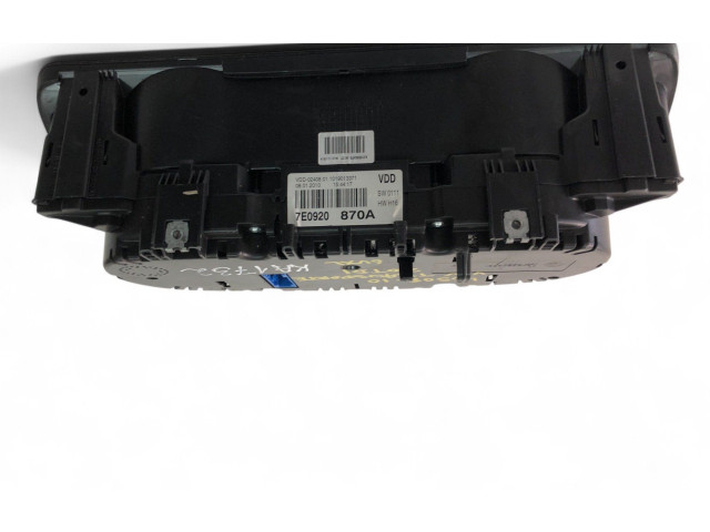 Přístrojová deska Volkswagen Multivan T5 2010 7E0920870A