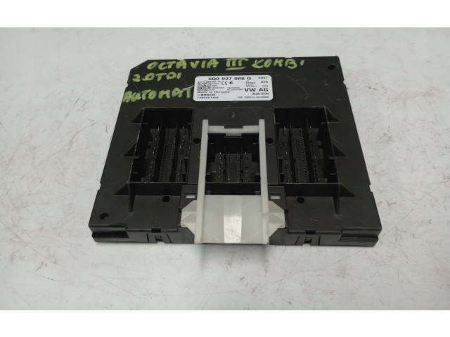 Блок комфорта 5Q0937086Q Skoda Octavia Mk3 (5E)