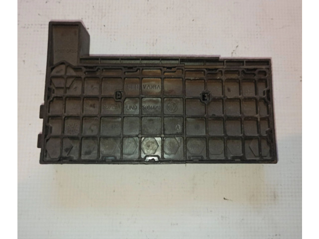 Pojistková skříňka 7h6970187, 7h0937550 Volkswagen Transporter - Caravelle T5 2006