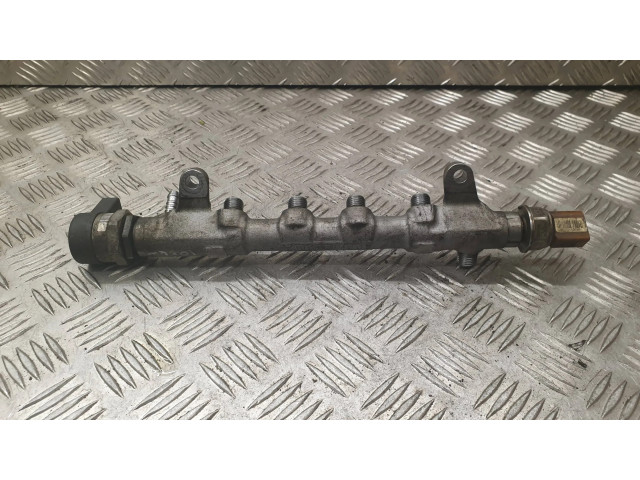 Топливная рампа 03L130089P Skoda Yeti (5L) 2.0