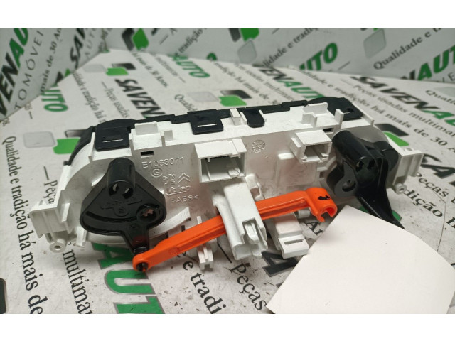 Блок управления климат-контролем SV25-02-20, 694   Peugeot 2008 I