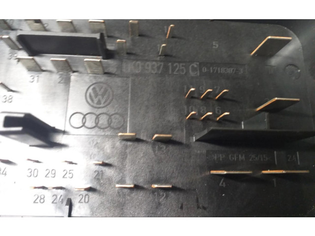 Блок предохранителей 1K0937125C   Audi A3 S3 8P    