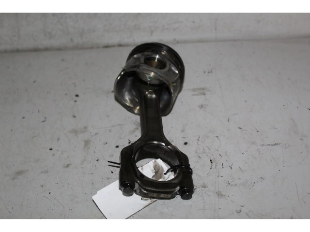 Поршень с шатуном 55283099 Fiat 500X