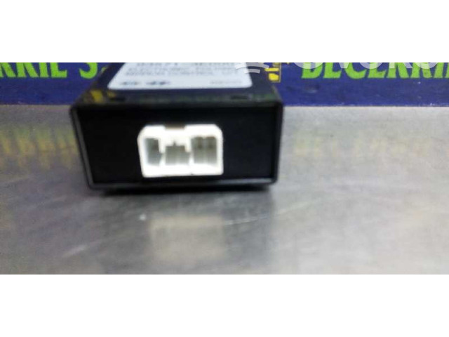 Блок предохранителей 935713E000   KIA Sorento    