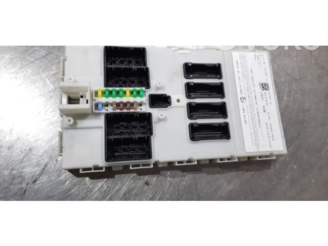 Pojistková skříňka 6135871597101 BMW X2 F39 2018