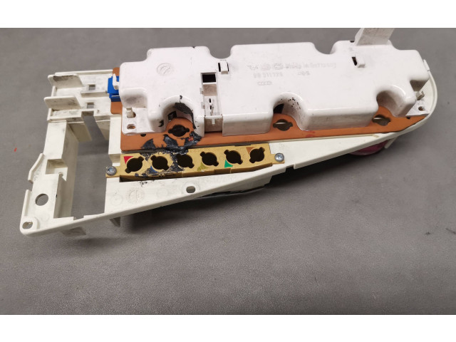 Панель приборов 88311178   Audi A6 S6 C4 4A       