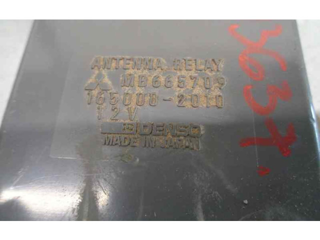 Блок предохранителей MB665709, 1650002010 Mitsubishi Montero