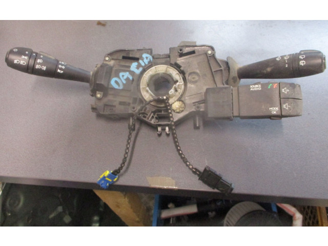 Центральный пульт управления    Dacia Lodgy