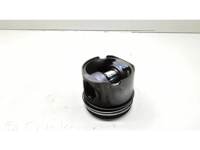 Поршень BMW X5 E53 для дизельного двигателя 3.0