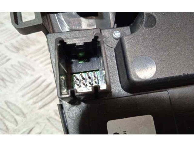 Pojistková skříňka Радио/ проигрыватель / навигация 95196687, PANTALLAYMANDOS Opel Zafira B 2012