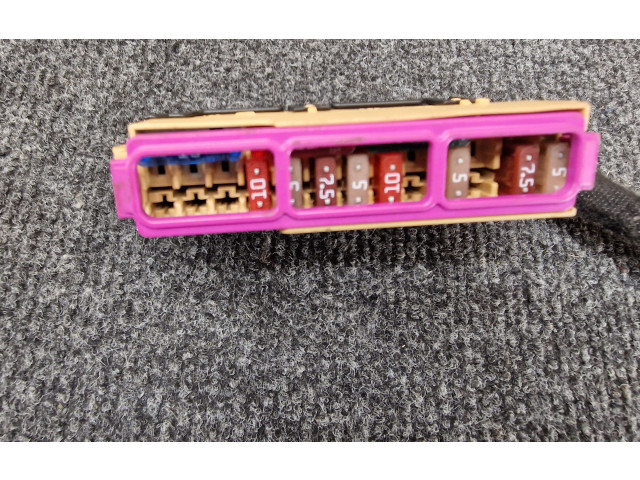 Pojistková skříňka 4F1941824B Audi Q7 4M 2019