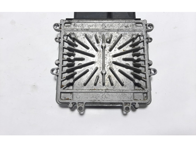 Блок управления двигателя     31336983    Volvo XC70 