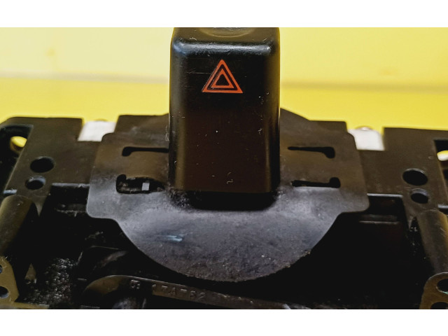 Ручка стеклоочистителей 163481324 Chrysler Pacifica