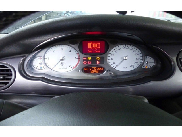 Блок предохранителей YAC003900, IMPRK899903 Rover 75