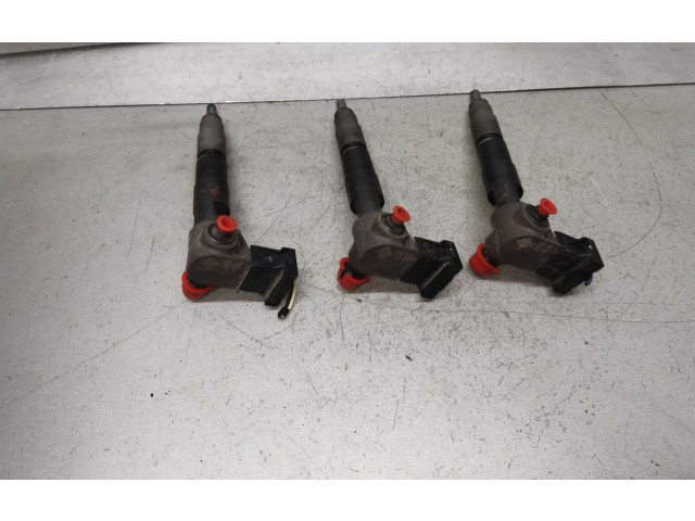 Vstřikovač 16613AA040 Subaru Outback (BS)