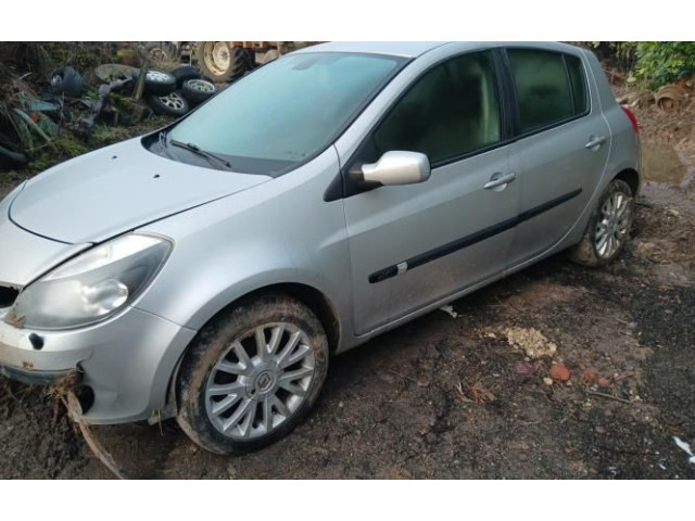 Модуль управления BSM 8201054131 Renault Clio III