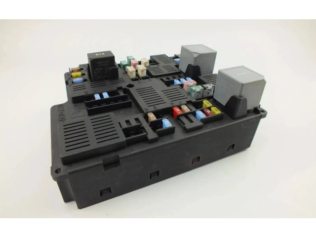 Блок предохранителей 31473770 Volvo XC90