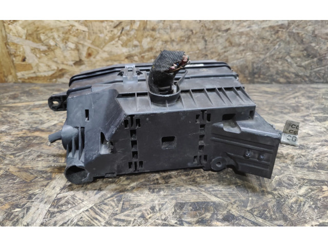 Pojistková skříňka Opel Antara 2009