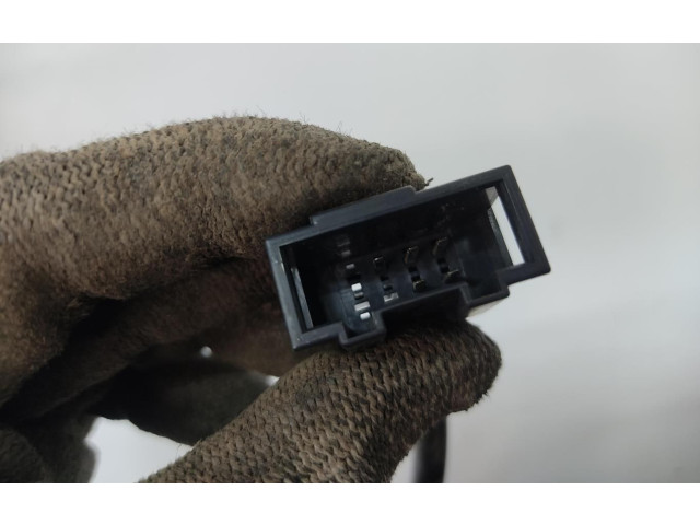 Зеркало электрическое        Skoda Fabia Mk2 (5J)  2007 - 2014 года   