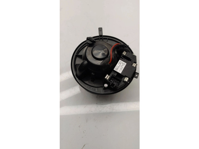 Вентилятор печки 1k1820015D Skoda Octavia Mk2 (1Z)