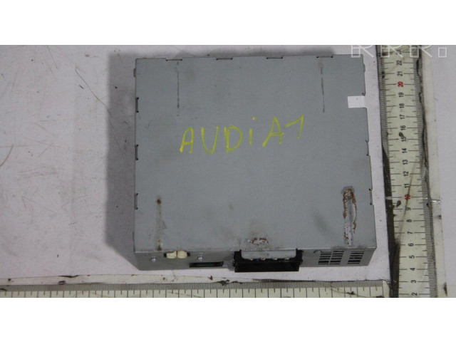 Радио/ проигрыватель CD/DVD / навигация