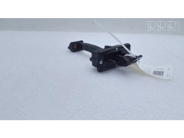 Ограничитель открытия двери