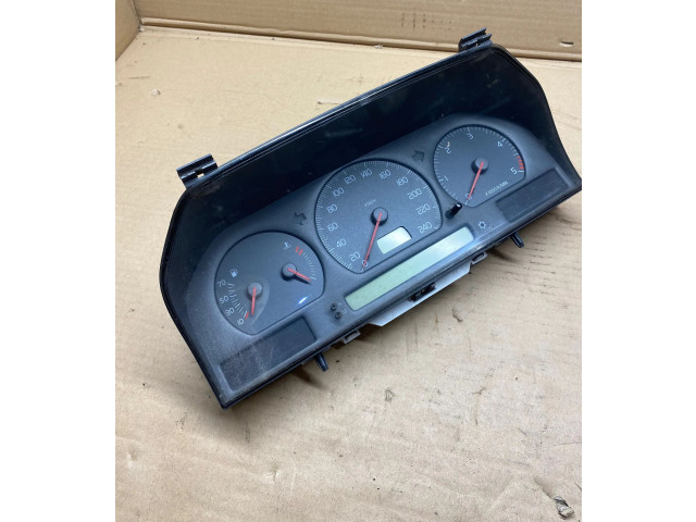 Панель приборов 9168138   Volvo S70  V70  V70 XC       