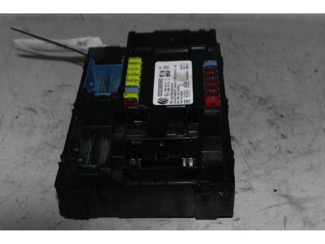 Блок предохранителей    Jeep Renegade    