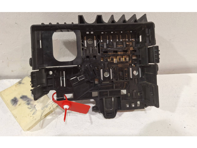 Блок предохранителей 13362767 Opel Meriva B