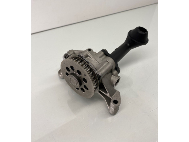 Масляный насос 03L115105B, 11021000 Skoda Octavia Mk2 (1Z)