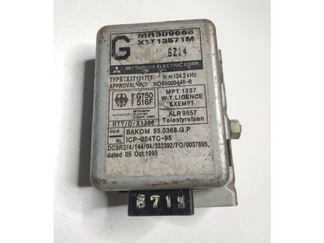 Pojistková skříňka MR309668, X1T13571M Mtsubishi Pajero Sport I 2002