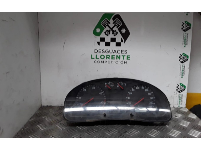 Панель приборов 3B0919881N   Volkswagen PASSAT       