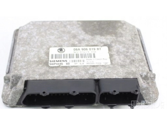Блок управления двигателя 06A906019BT Skoda Octavia Mk1 (1U)