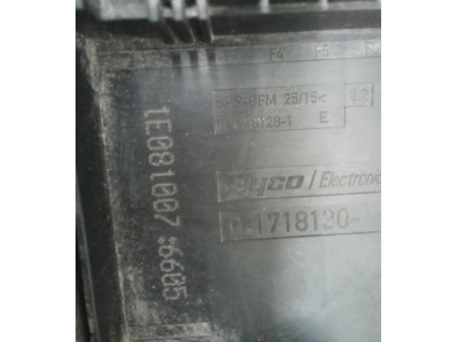 Pojistková skříňka 1K0937125 Volkswagen Golf VI