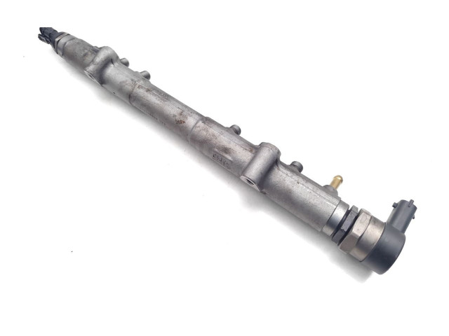 Топливная рампа 30777554, 0281002707   Volvo V70   для двигателя D5244T4