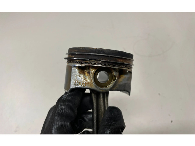  Поршень с шатуном  02606LJ1, WU3  Audi A3 S3 8V  