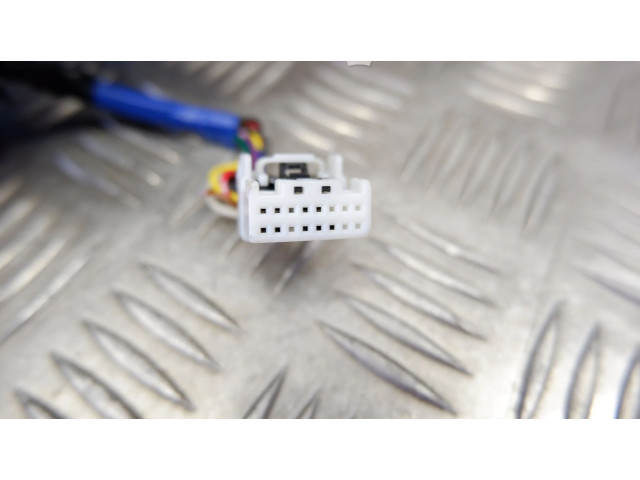 Зеркало электрическое Mitsubishi Outlander 2013 - 2021 года