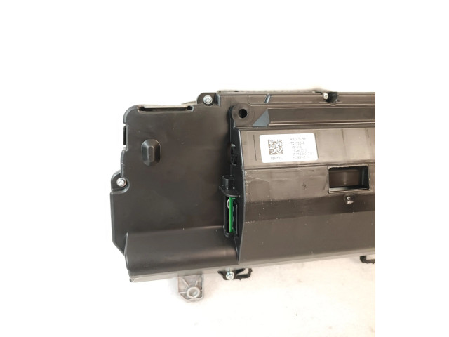 Панель приборов 32276759 Volvo XC40