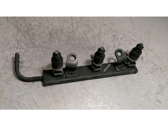 Топливная рампа MR988977 Mitsubishi Colt 1.1