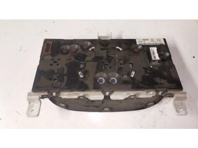 Přístrojová deska Nissan Almera Tino 2002 BU071