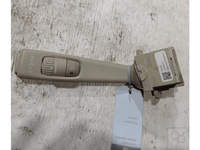 Ручка стеклоочистителей 31275362   Volvo V70