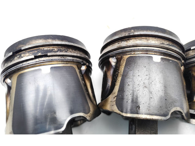  Поршень с шатуном M9R780 M9R780  Renault Trafic II (X83)  