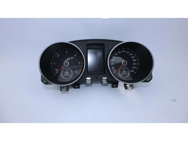 Панель приборов 5K0920861A   Volkswagen Golf VI       