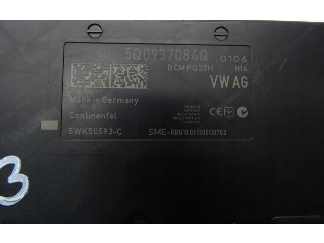 Блок комфорта 5Q0937084Q Skoda Octavia Mk3 (5E)