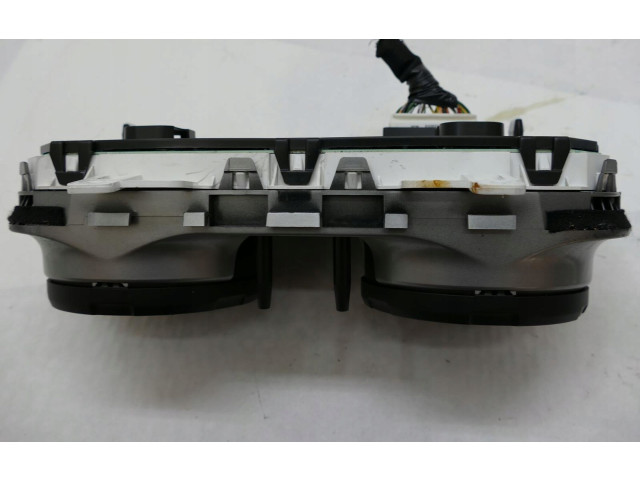 Přístrojová deska Nissan Qashqai 2007 BU010