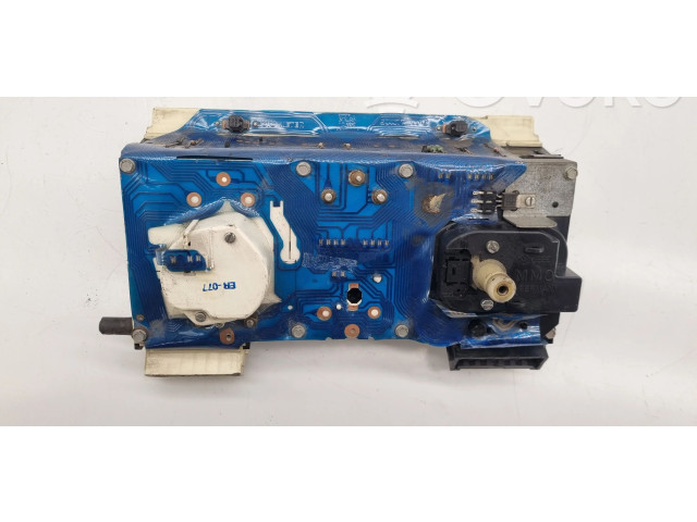 Přístrojová deska Volkswagen PASSAT B2 1987 321919033RF