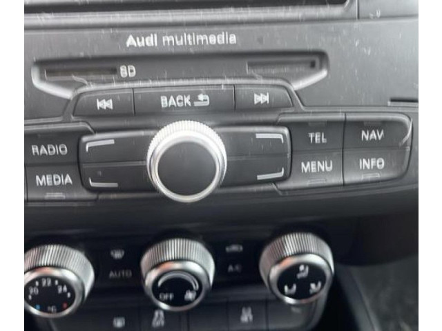 Панель приборов Audi A1