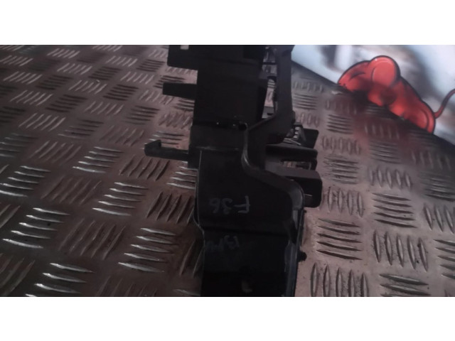 Другая деталь салона